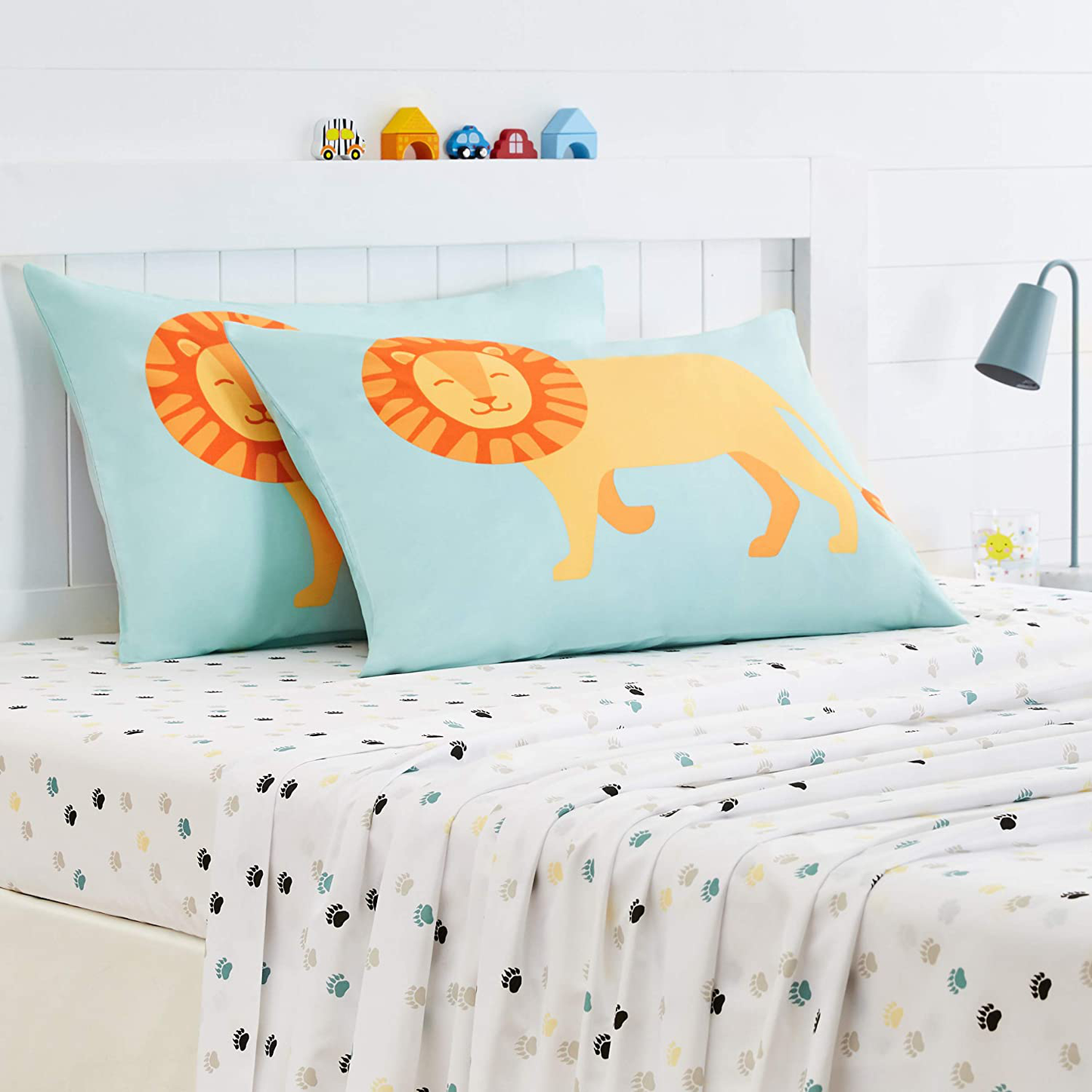 Amazon Basics Kid's Sheet Set - Soft, Easy-Wash Lightweight Microfiber - Twin, Azure Blue