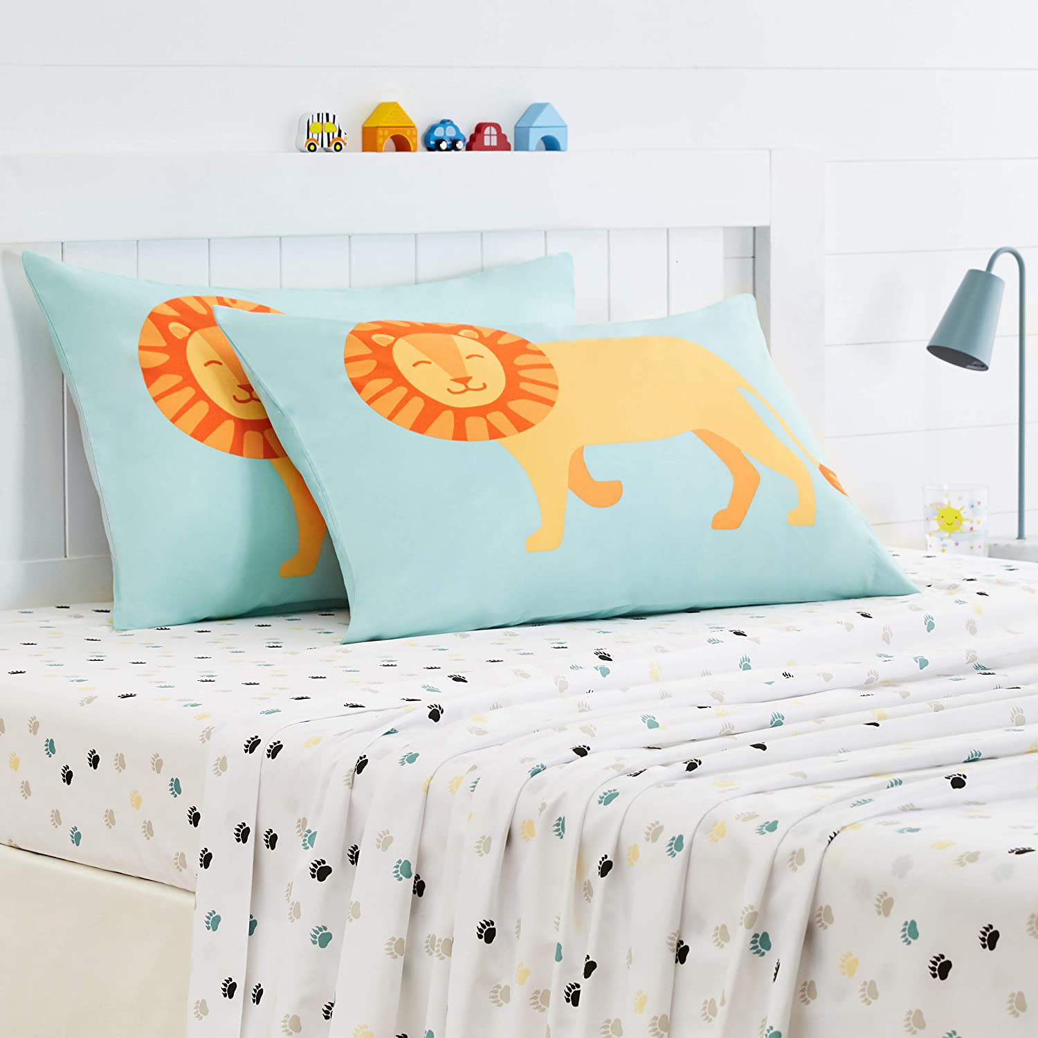Amazon Basics Kid's Sheet Set - Soft, Easy-Wash Lightweight Microfiber - Twin, Azure Blue