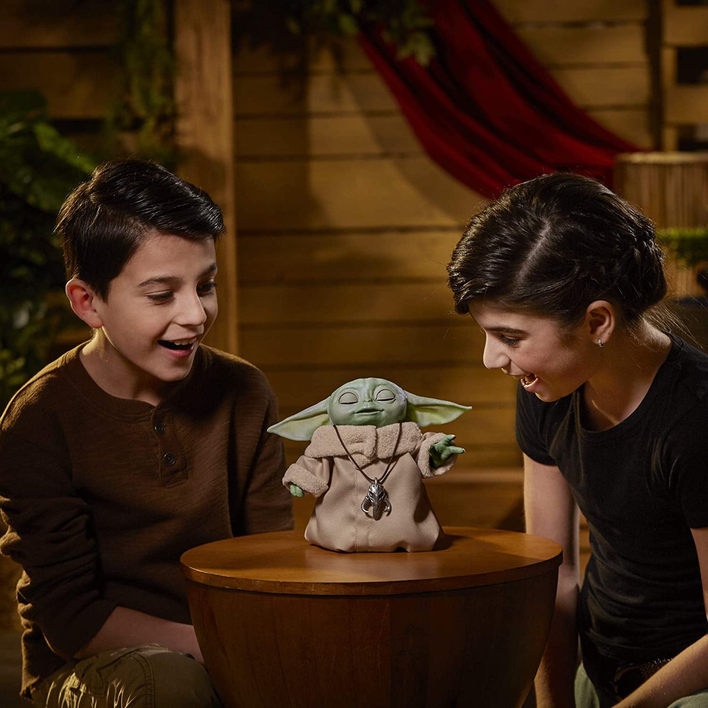 Star Wars The Child Animatronic Edition “AKA Baby Yoda” with Over 25 Sound and Motion Combinations, The Mandalorian Toy for Kids Ages 4 and Up